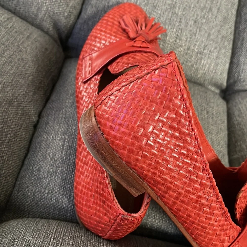 Pre-used excellent condition Massimo Dutti flat - Picture 2 of 5